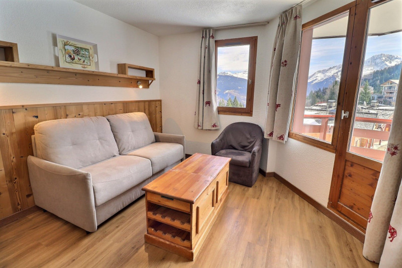 _lv_images__lot_0100001304_02_1681779