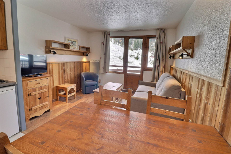 _lv_images__lot_0100001313_01_1682098