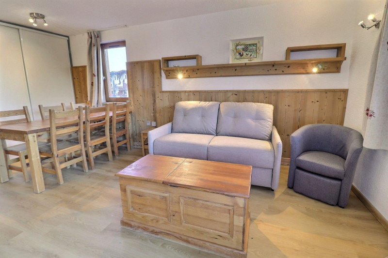 _lv_images__lot_0100001504_08_1196261