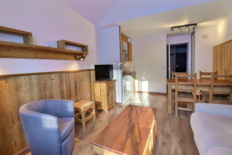 _lv_images__lot_0100001505_02_1204651