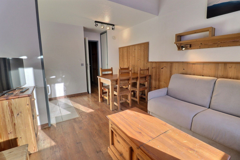 _lv_images__lot_0100001505_07_1204656