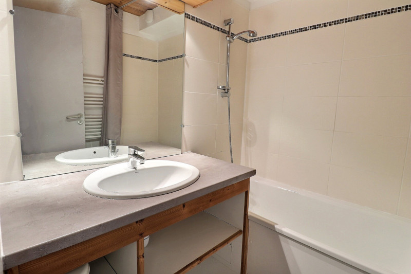 _lv_images__lot_0100001516_05_1196441 _lv_images__lot_0100001516_05_1196441