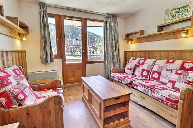 _lv_images__lot_0100001611_01_2226589