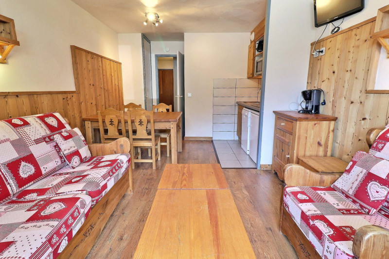 _lv_images__lot_0100001611_02_2226590