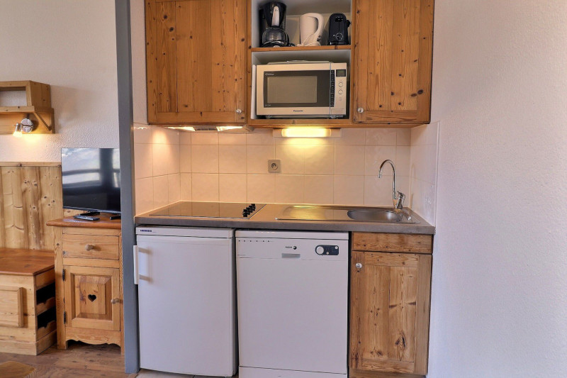 _lv_images__lot_0100001616_03_1716447