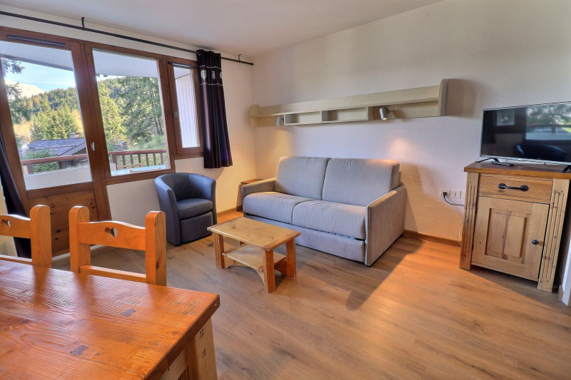 _lv_images__lot_0100001620_02_1196502