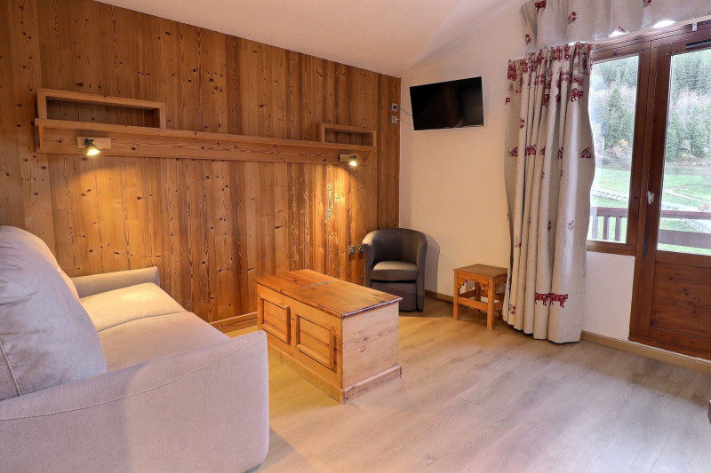 _lv_images__lot_0100001709_01_1682211