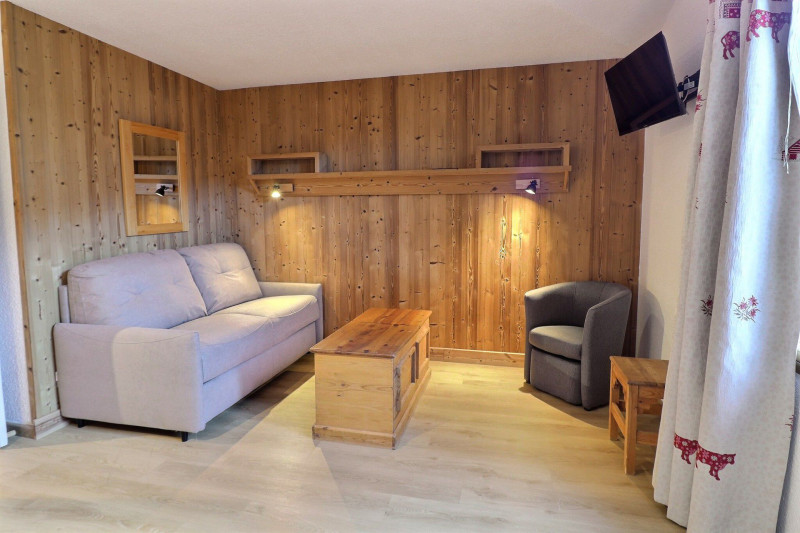 _lv_images__lot_0100001709_02_1204642