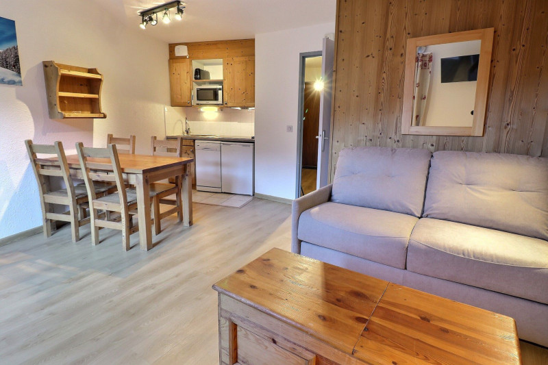 _lv_images__lot_0100001709_06_722131