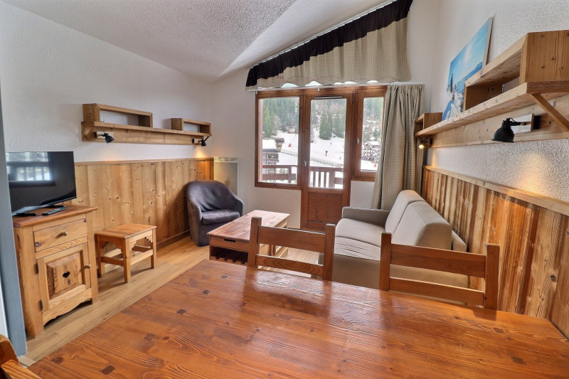 _lv_images__lot_0100001711_01_1716655