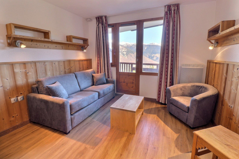 _lv_images__lot_0100001716_01_1716373