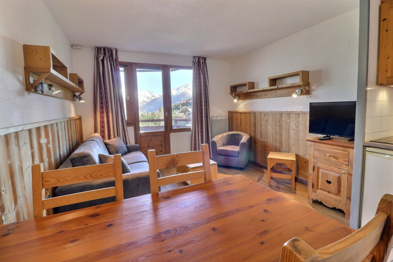 _lv_images__lot_0100001716_02_1196476 _lv_images__lot_0100001716_02_1196476