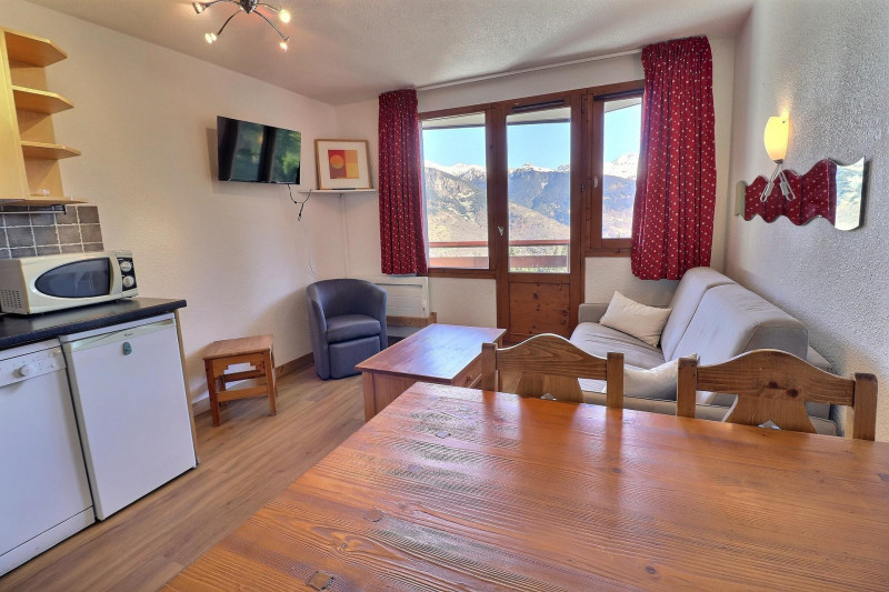 _lv_images__lot_0100001718_02_1196363