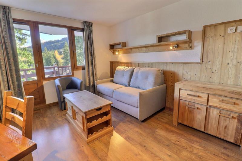 _lv_images__lot_0100001720_02_2709839