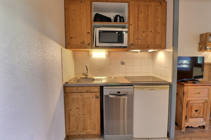 _lv_images__lot_0100001826_03_721857