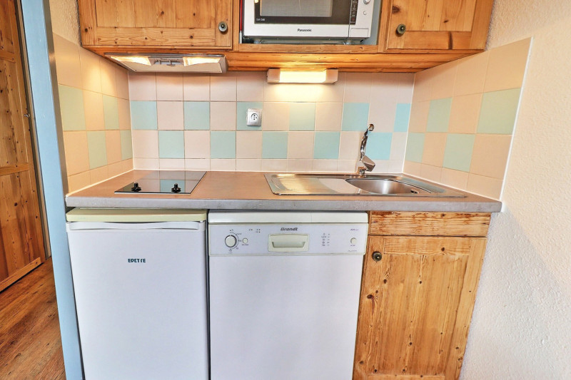 _lv_images__lot_0100001918_03_1716396