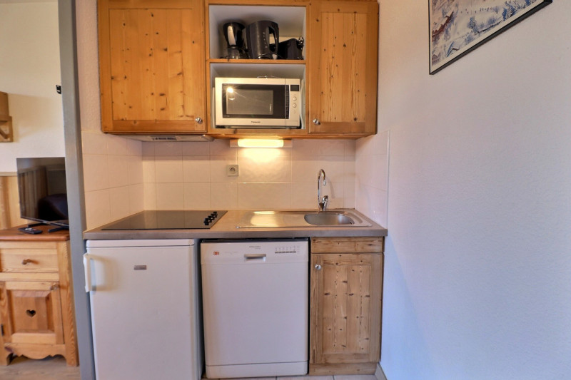 _lv_images__lot_0100001924_03_880037