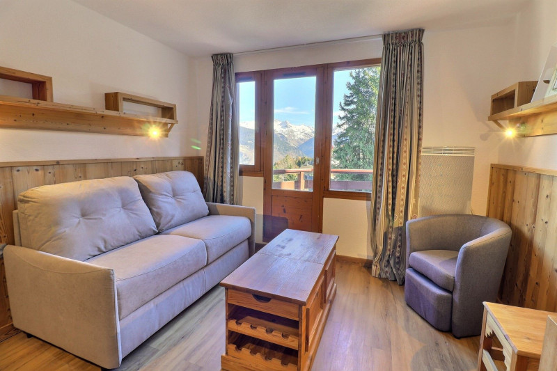 _lv_images__lot_0100001928_01_1681999