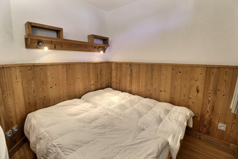 _lv_images__lot_0100001928_04_1546136