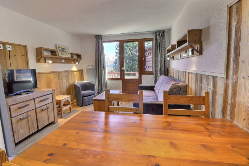 _lv_images__lot_0100001930_06_880277