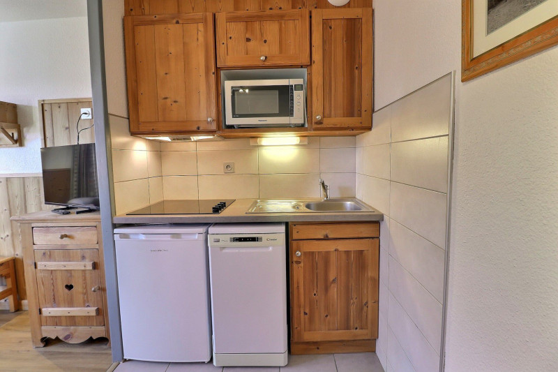 _lv_images__lot_0100001932_03_1204495