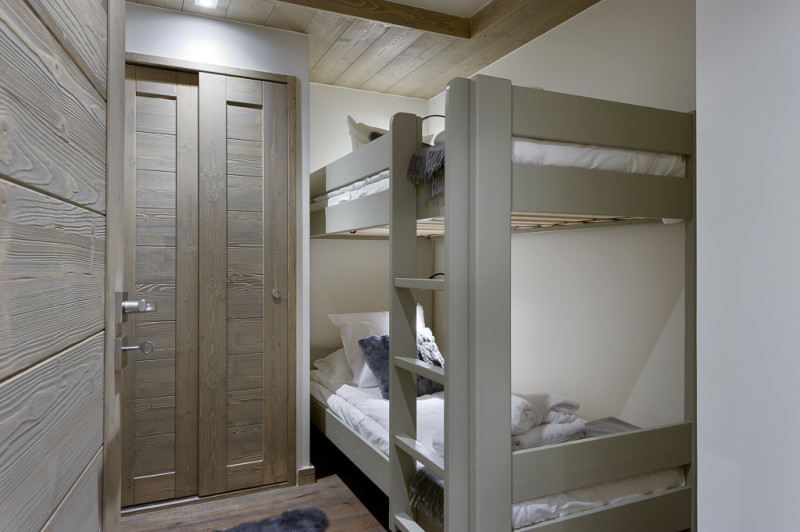 le-c-apt-a01-2-2655980