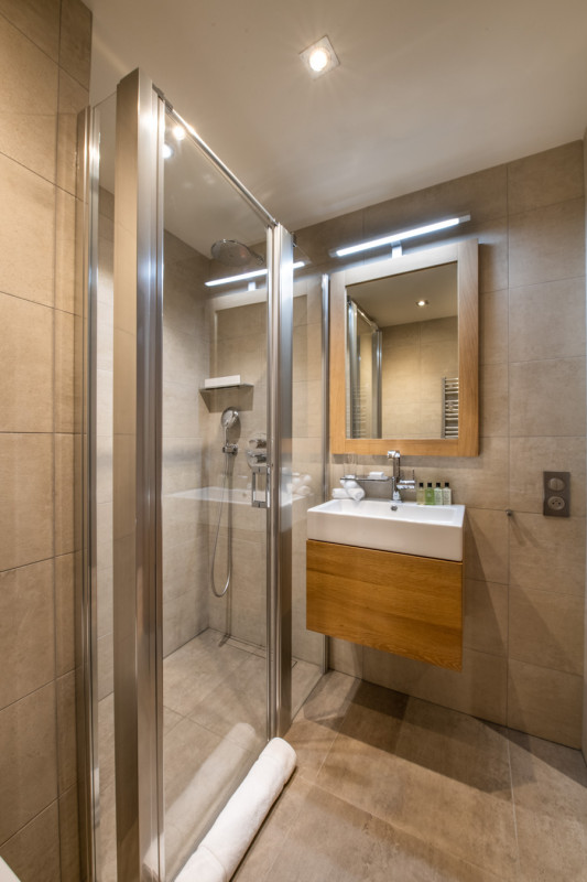 pg-mammoth-lodge-d07-009-2908620