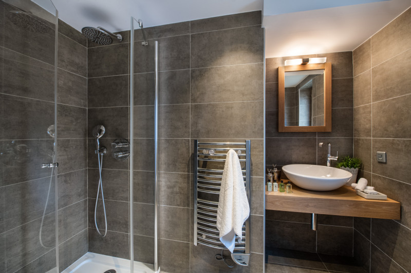 pg-whistler-lodge-b01-008-2899925