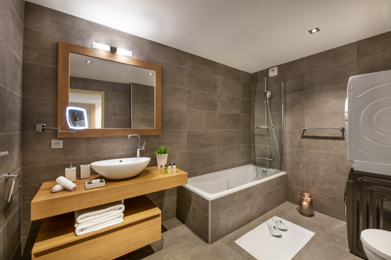 pg-whistler-lodge-b01-012-2899929