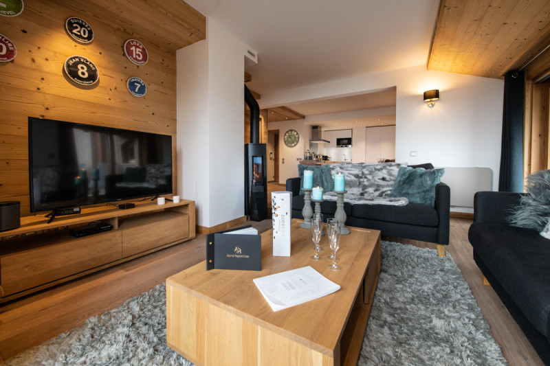 pg-whistler-lodge-b08-004-2908518