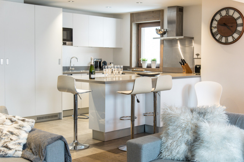pg-whistler-lodge-b1314-034-2908529