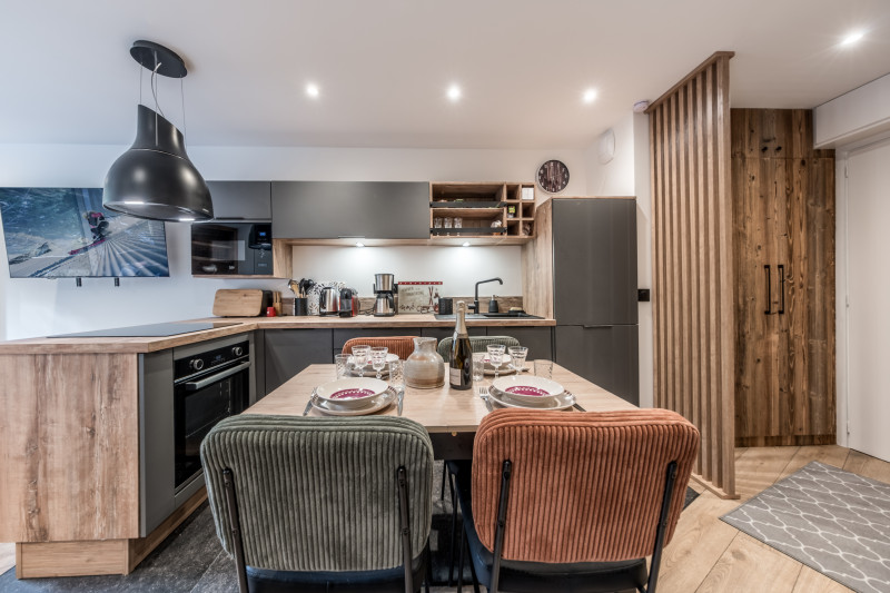 picture_estate_3934_d4717937-ab8b-4bc5-9faa-53fa73459758