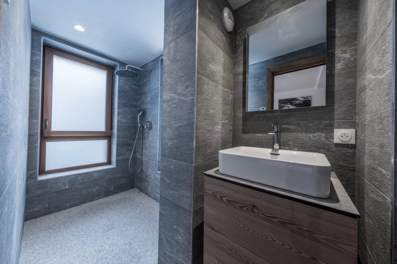 picture_estate_3939_41f4be16-e496-4c66-9fa5-fe7972119bc4