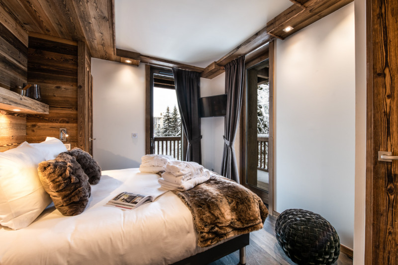 yellowstone-lodge-chalet1-007-2857205 yellowstone-lodge-chalet1-007-2857205